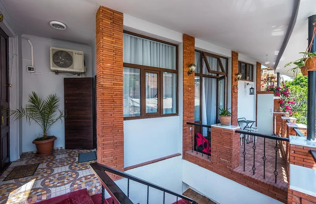 Silver Hotel Tbilisi 3*,